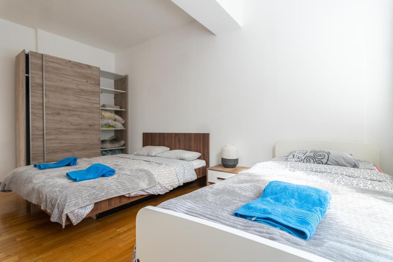 Skopje Eluxory Apartments Buitenkant foto
